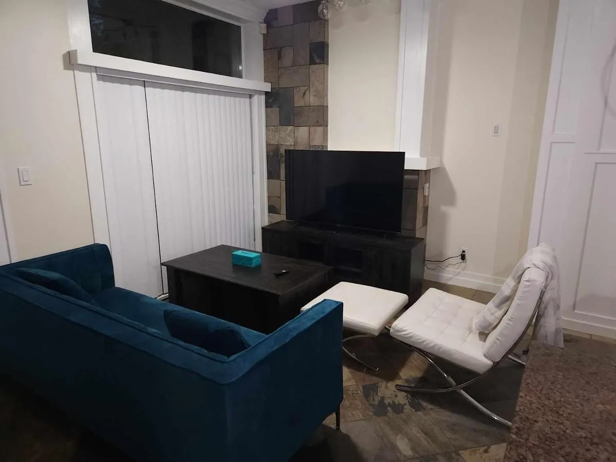 Downtown Vancouver Deluxe: Stylish 2Bd2Ba Townhouse Villa Canada